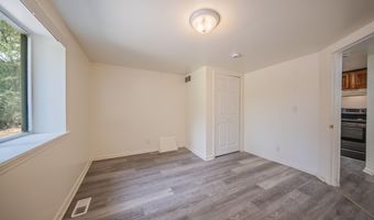 2472 Hawks Ave 1, Ann Arbor, MI 48108