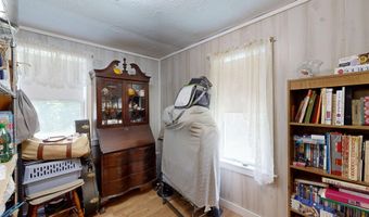 1776 Riverside Dr, Auburn, ME 04210
