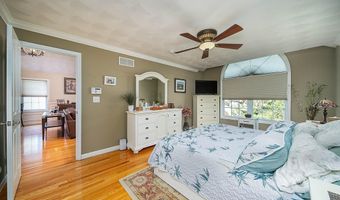 1421 Douglas Ave E, North Providence, RI 02904