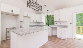 178 Tripp Hollow Rd, Brooklyn, CT 06234