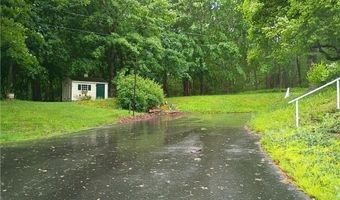 6 Old Pound Hill Rd, North Smithfield, RI 02896