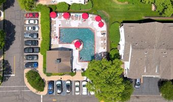 4 BOATWORKS Dr, Bayonne, NJ 07002