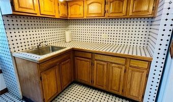 122 Market St, Warren, RI 02885