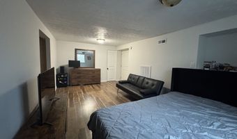 602 Memorial Dr, Beech Grove, IN 46107