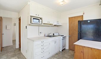 320 W Lanai St, Kahului, HI 96732