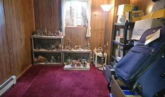 381 Birch St, Bangor, ME 04401