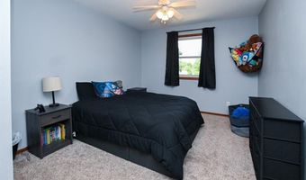 508 Rosemary Ln, Anamosa, IA 52205