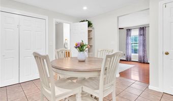 2 Brookfield Rd, Coventry, RI 02816