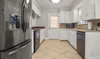 1710 PLANTATION Dr, Alexandria, LA 71301