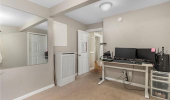 1315 New London Ave, Cranston, RI 02920