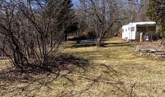 86 County Rd, Becket, MA 01223