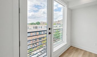 701 N HENRY St 502, Alexandria, VA 22314