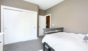 1202 NW Orchard Dr, Ankeny, IA 50023