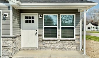 295 S 4th St, Austin, IN 47102