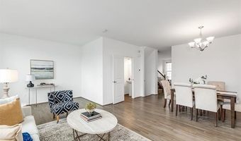 2769 Ashcombe Dr, Ann Arbor, MI 48105