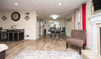 18 Pond Ct B, North Providence, RI 02904