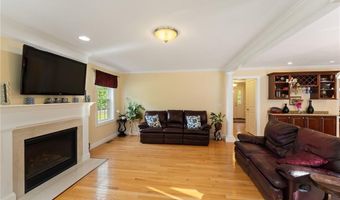10 Sables Way, Lincoln, RI 02865