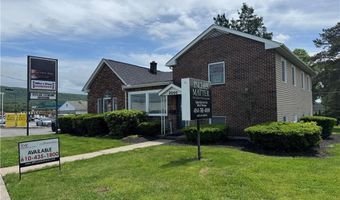 2000 Oxford Dr, Allentown, PA 18103