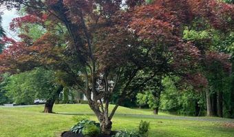 7504 GLENNON Dr, Bethesda, MD 20817