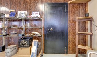 23 W Olive St, Aurora, MO 65605