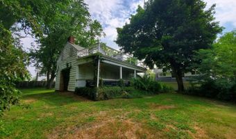 92 Compton St, Belford, NJ 07718