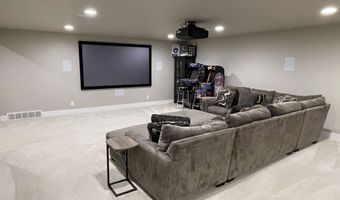 6860 W DESIGN Dr, Appleton, WI 54942
