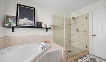 435 Country Walk, Amherst, OH 44001