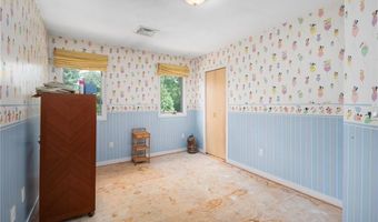 22 Golden View Dr, Johnston, RI 02919
