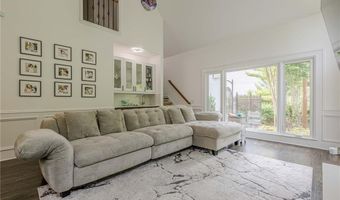 10610 Kingsmark Trl, Alpharetta, GA 30022