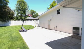 1209 N 4th St, Aberdeen, SD 57401