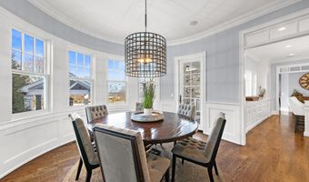 9 Beacon Hill Rd, Atlantic Highlands, NJ 07716