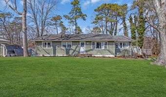 228 Elizabeth Ave, Bayville, NJ 08721