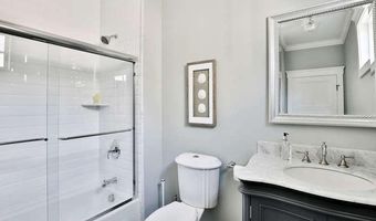 45 Strickland St, Bay Head, NJ 08742