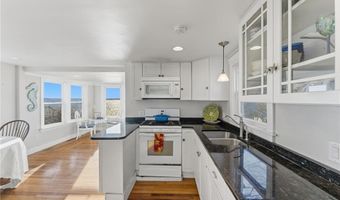 200 Narragansett Ave, East Providence, RI 02915