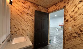 21 11th Ave W, Albia, IA 52531
