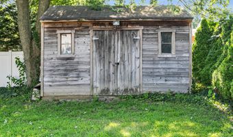 520 East Rd, Belford, NJ 07718