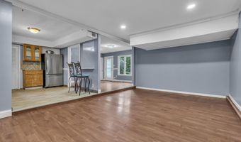 32 1st St, Barnegat, NJ 08005