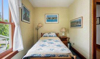 25 University Ter, Burlington, VT 05401