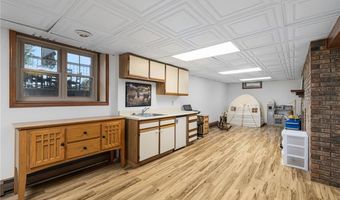 365 W Wrentham Rd, Cumberland, RI 02864