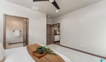 412 N Almond Ave, Brandon, SD 57005