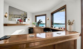 523 Lathrop Ave, Algonac, MI 48001