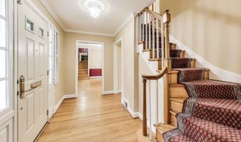 9326 W PARKHILL Dr W, Bethesda, MD 20814