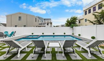 18 Mea Ln, Beach Haven, NJ 08008
