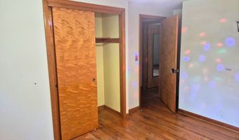 2325 Oakwood Dr, Anderson, IN 46011