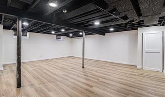 9986 Becker Ave, Allen Park, MI 48101