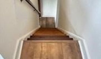 3 Enoch Is, Amityville, NY 11701