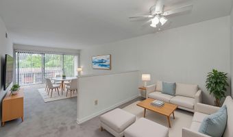 5200 QUINCY St 304, Bladensburg, MD 20710
