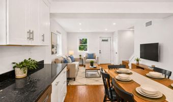 2218 FARRINGTON Ave, Alexandria, VA 22303