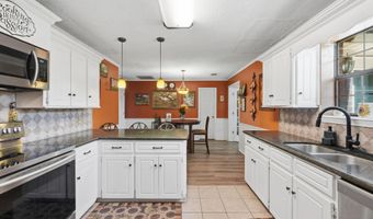 612 Dogwood Meadows Ln, Austin, AR 72007