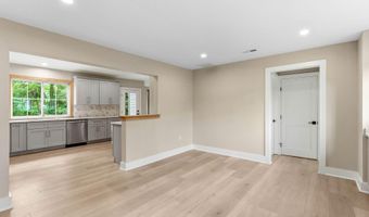 205 E MERCHANT St, Audubon, NJ 08106